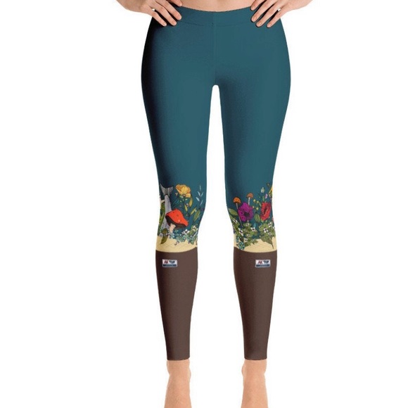 Unique Leggings, Alaskan Artist, Corso Graphics. - Picture 3 of 7